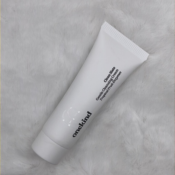 3/$12 Onekind Clean Slate Gentle Cleansing Cream Mini/Travel Size - Picture 1 of 3